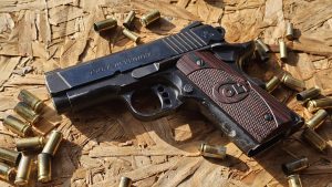 קולט דיפנדר 45 ACP