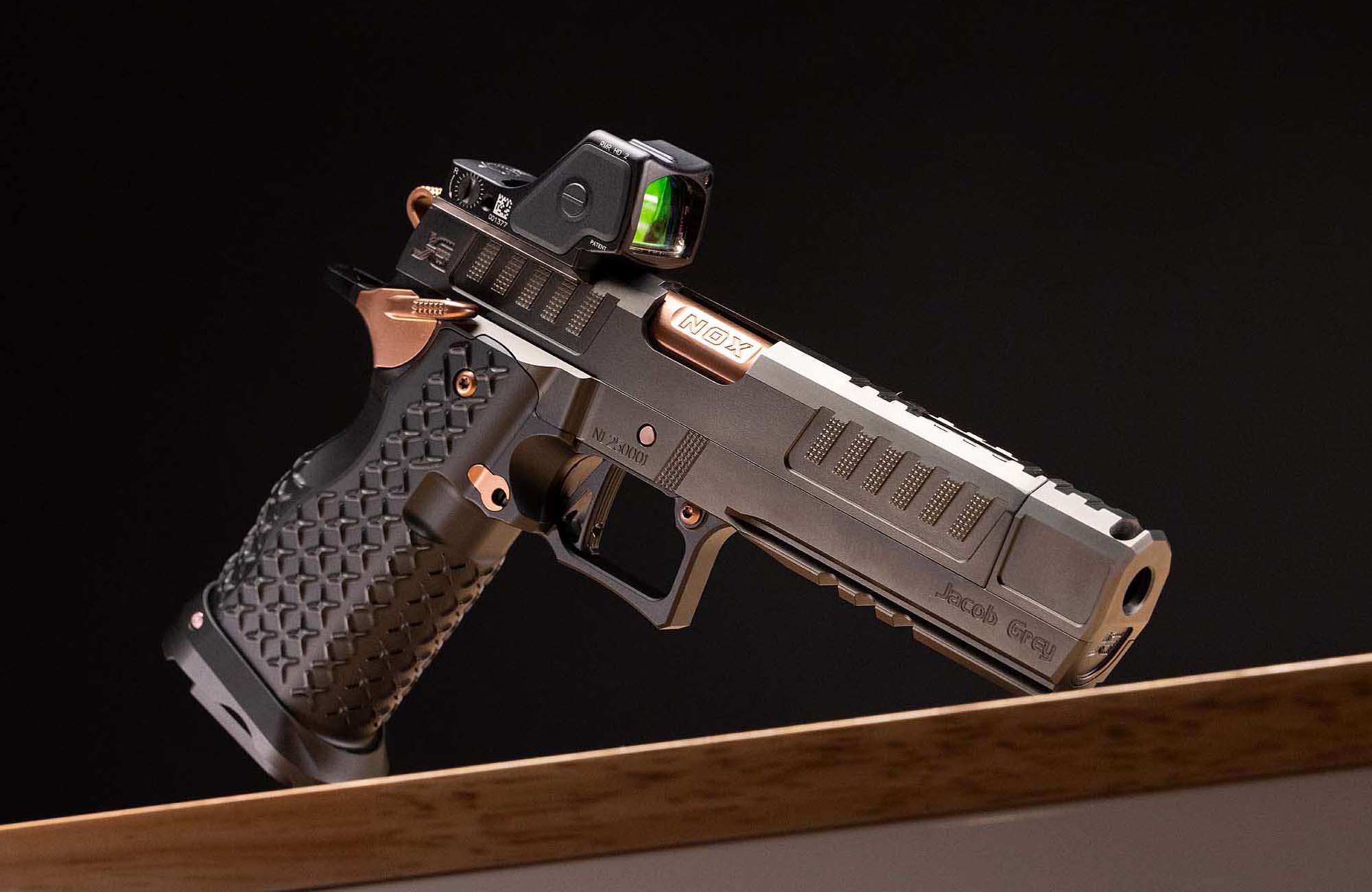 ג'יקוב גריי NOX 9