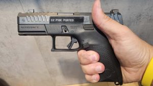 מבחן CZ P10C PORTED