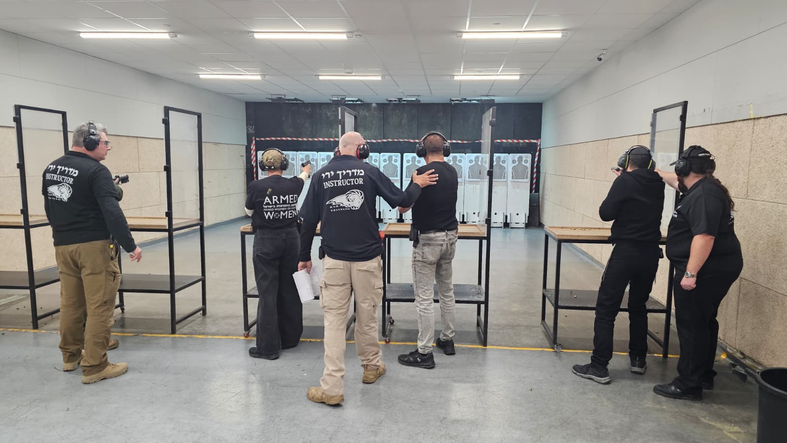 אימון ירי ביד אחת עם מדריך הירי רמי קליאוט